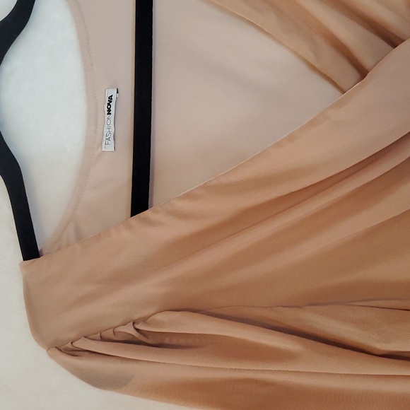 NWOT Fashion Nova Ruched Waist Surplice Top - Picture 4 of 9